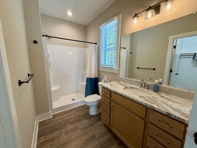 Building Photo - 319 Merifield Dr