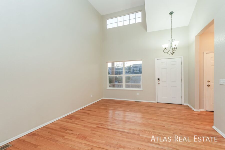 Building Photo - 6423 Elsinore Dr