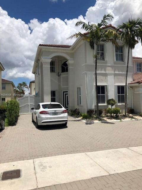 Building Photo - Northwest 87th Place, Hialeah, FL 33018 - 5 BR 4.5 BA single-family home