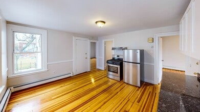 Building Photo - 89 Carlisle St