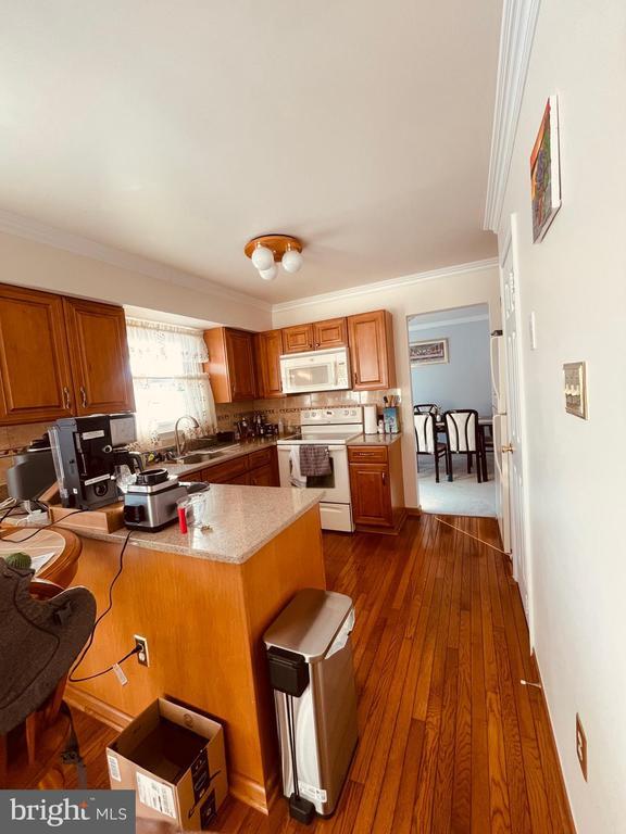 Building Photo - 404 Navaho Dr