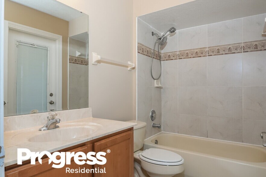 Building Photo - 2417 Settlers Trail