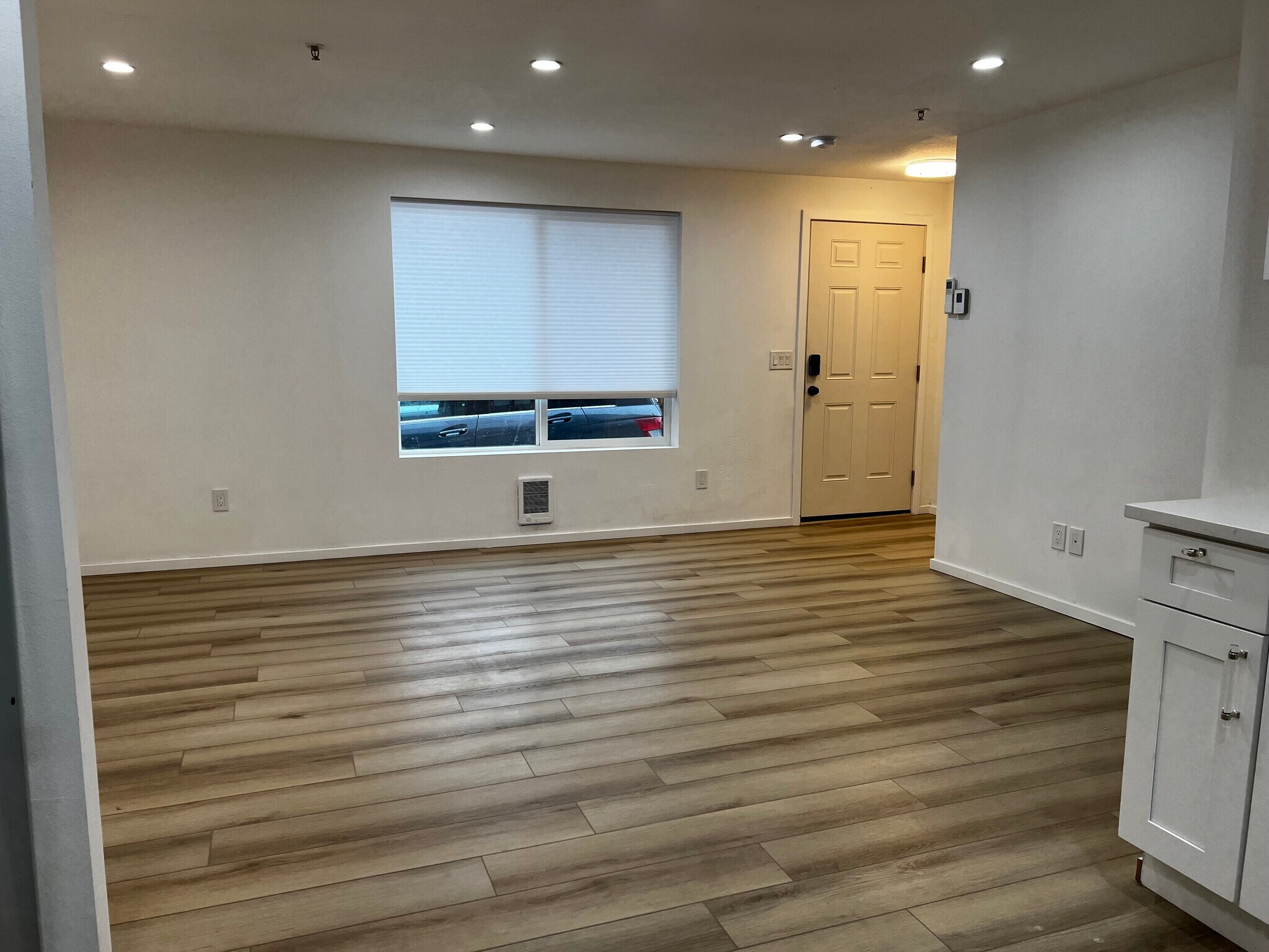 Building Photo - 7943 SW 17th Ave