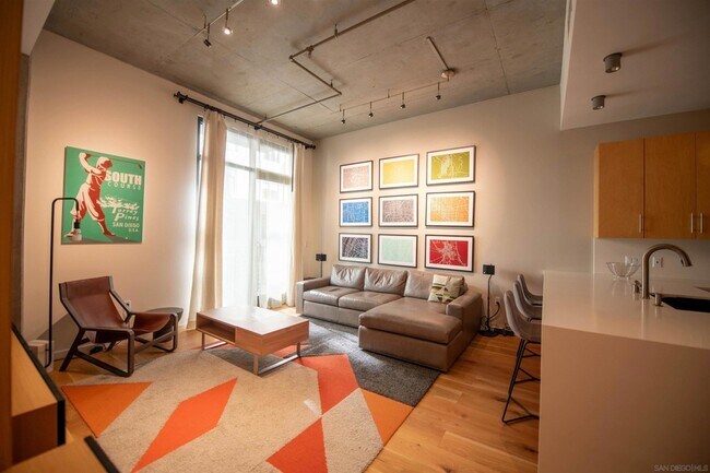 Building Photo - 1050 Island Ave