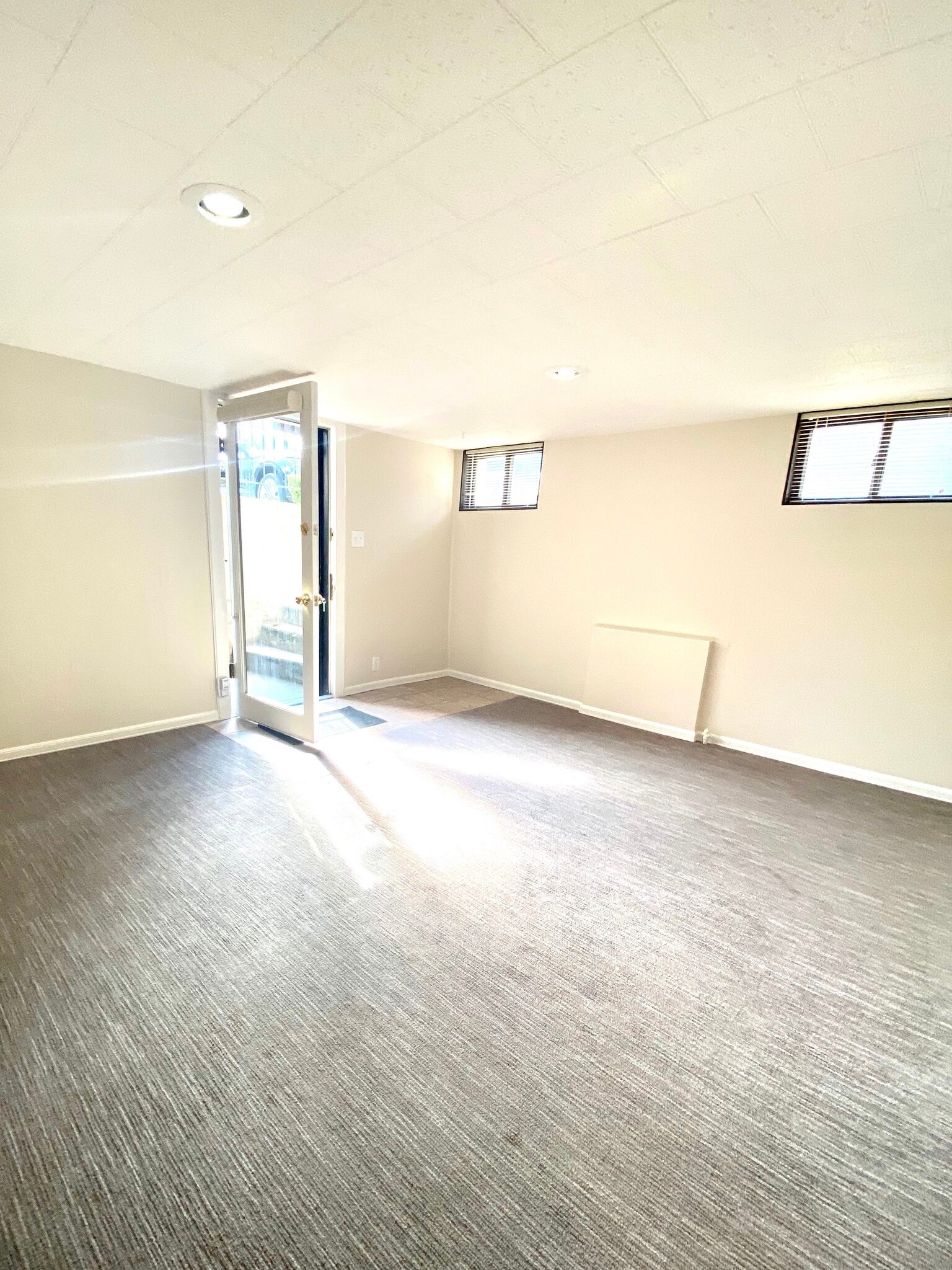 Living room - 266 Douglas St