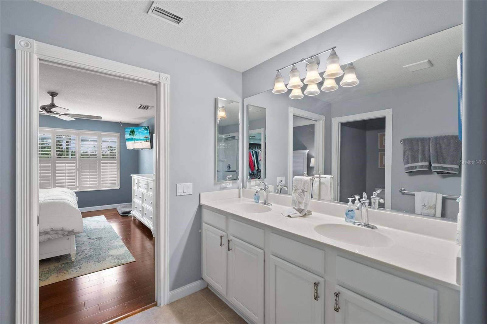 Building Photo - 2121 Burgos Dr