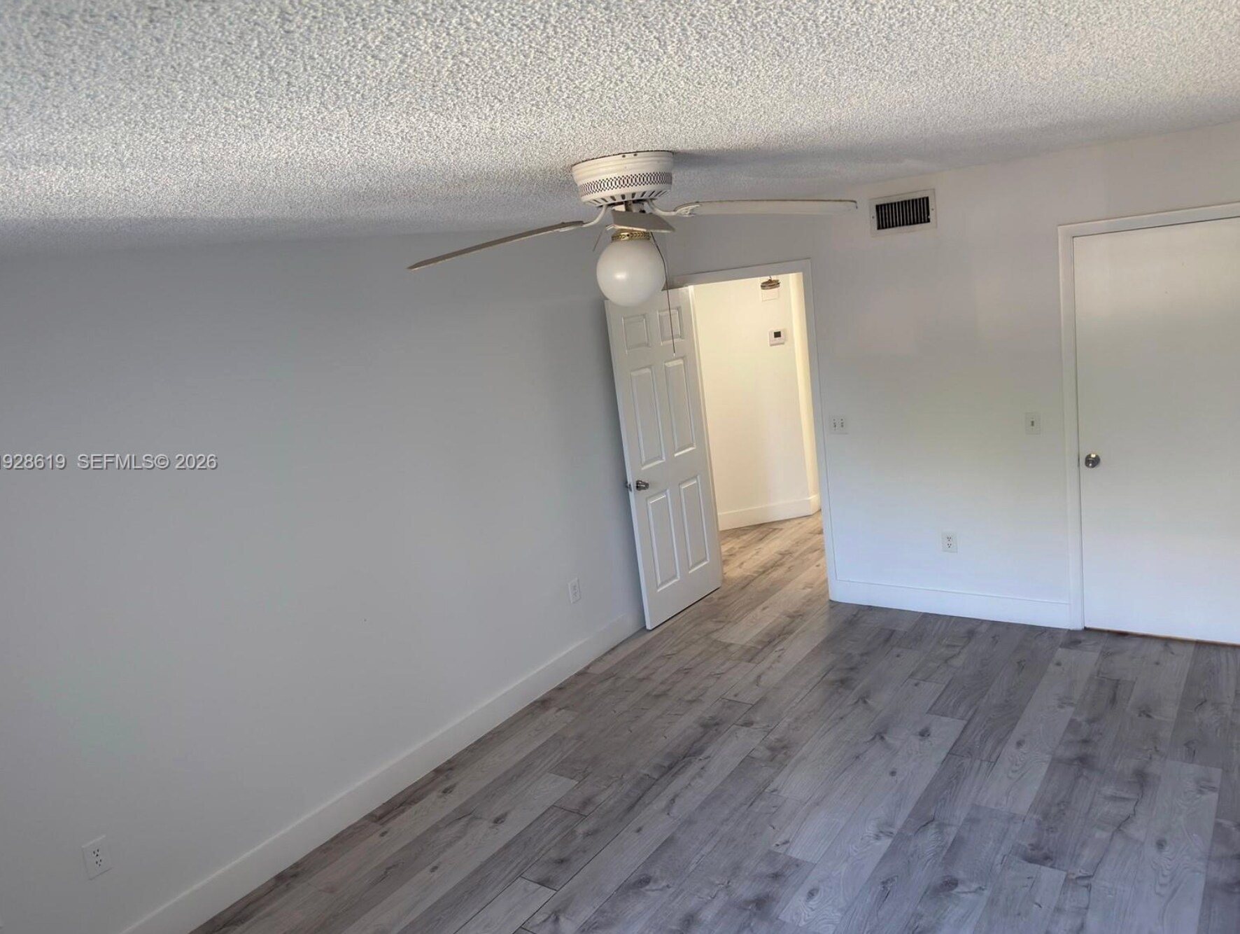 Building Photo - 8353 Lake Dr