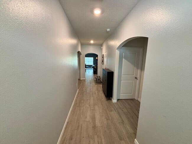 Building Photo - 8180 SW 60th Rd