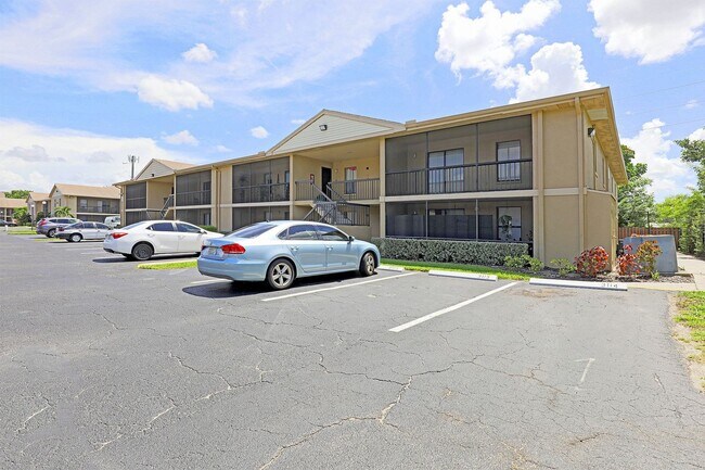 Building Photo - 5331 Summerlin Rd
