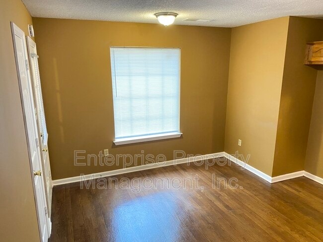 Building Photo - 6496 Amberwood Cove
