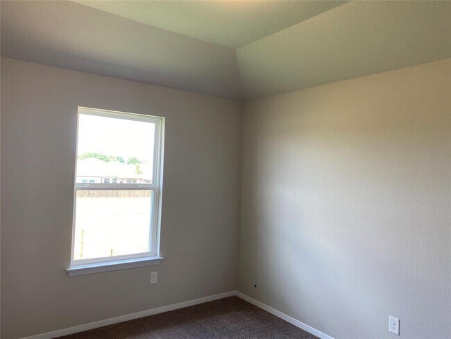 Building Photo - 106 Crooked Trail