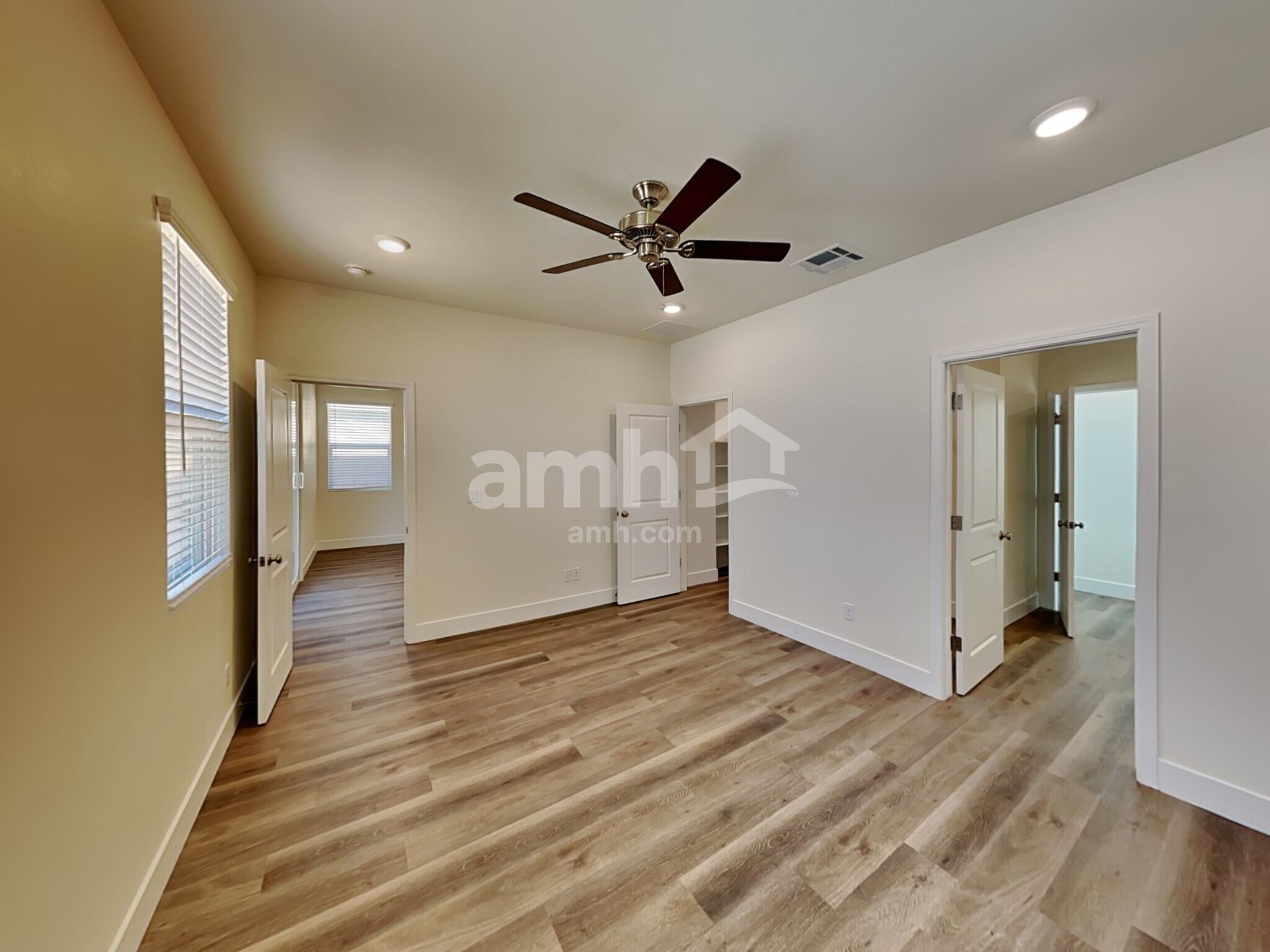 Building Photo - 521 Sacred Lotus Pl