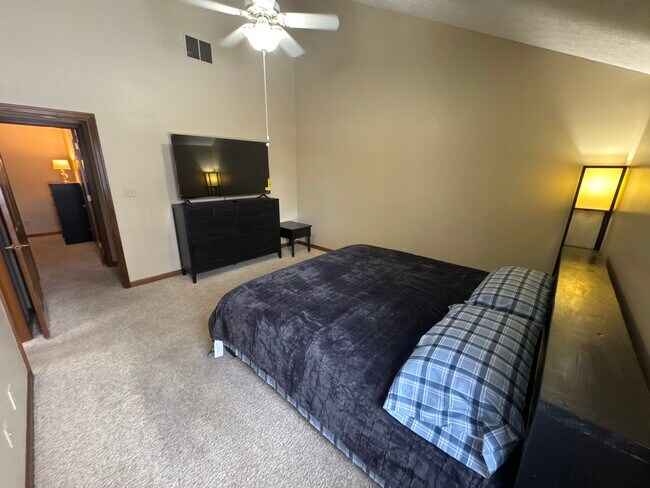 Building Photo - 9229 Westdrum Ct