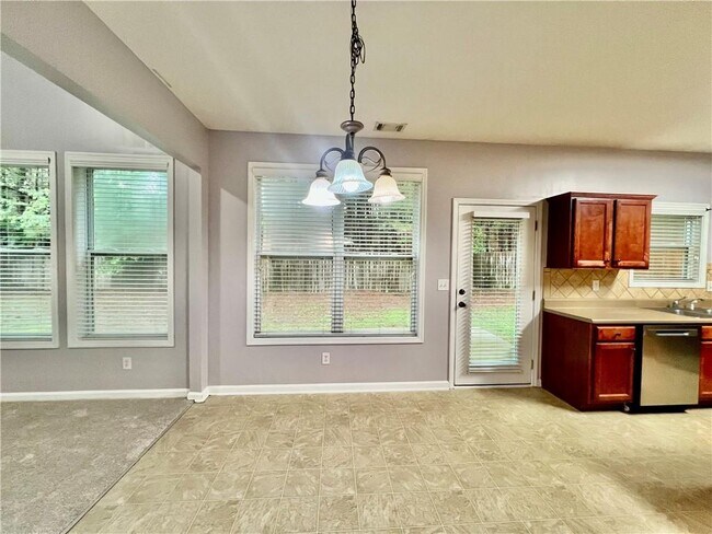 Building Photo - 1720 Rutland Pass Dr SE