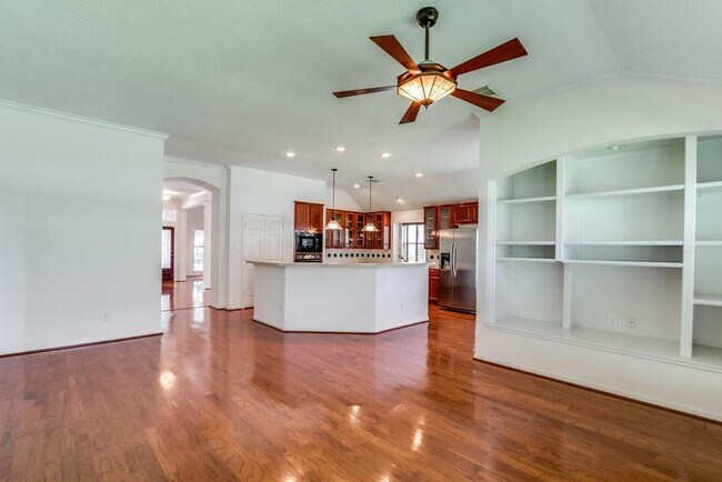 Building Photo - 1718 Bumelia Ct