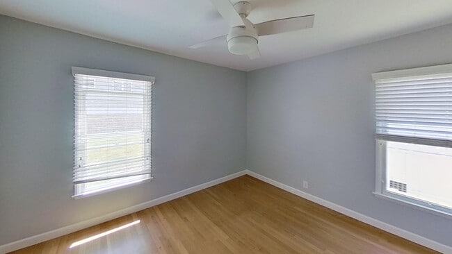 Building Photo - 270 La Verne Ave