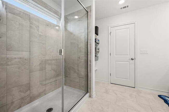 Building Photo - 301 Quarry Rock Cove