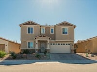 Building Photo - 3 Bedroom, 2.5 Bath