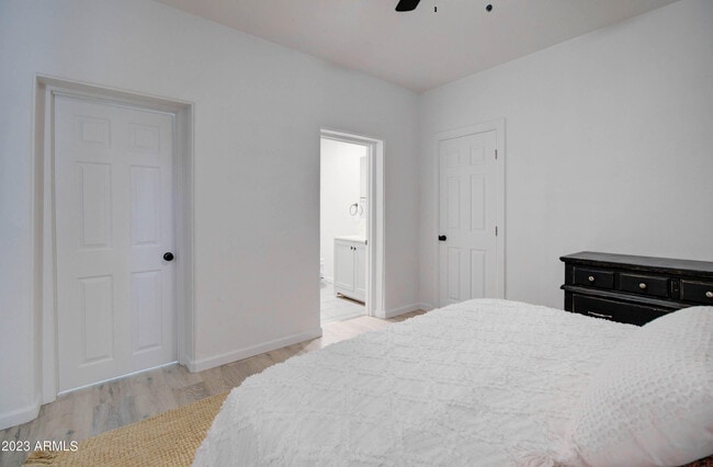 Building Photo - 258 S Sutherland St