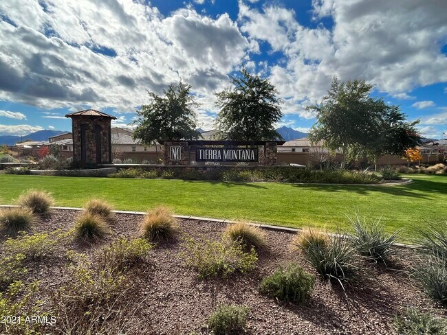 Building Photo - 5410 W Country Garden Ln