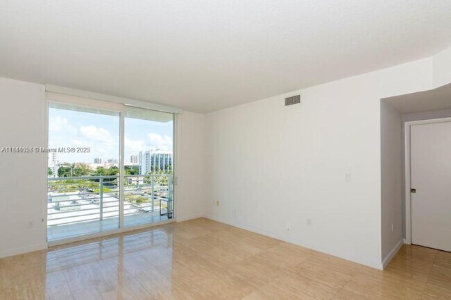 Building Photo - 2 bedroom in Aventura FL 33180