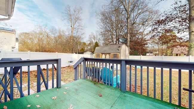 Building Photo - 450 Redwood Ave