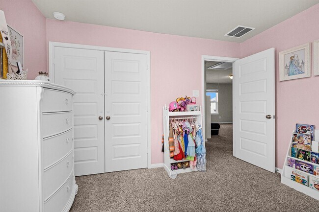 Building Photo - 18503 Sunrise Maple Dr