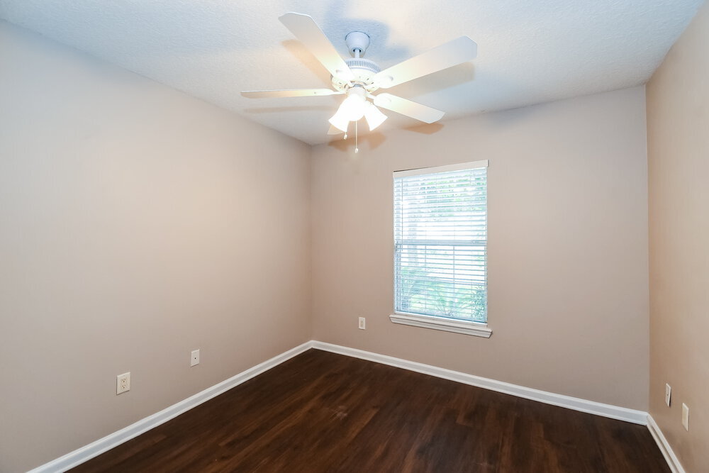Building Photo - 2695 Coachman Lakes Dr