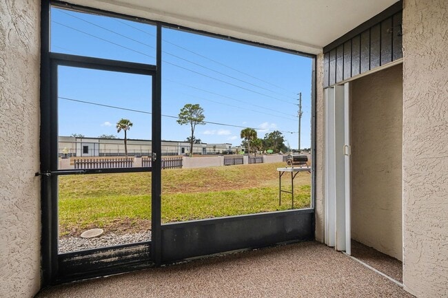 Building Photo - 1011 Clearmont St NE