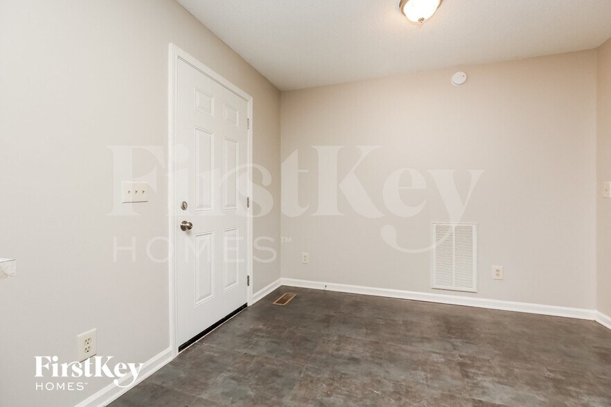 Building Photo - 5496 Burnt Knob Rd