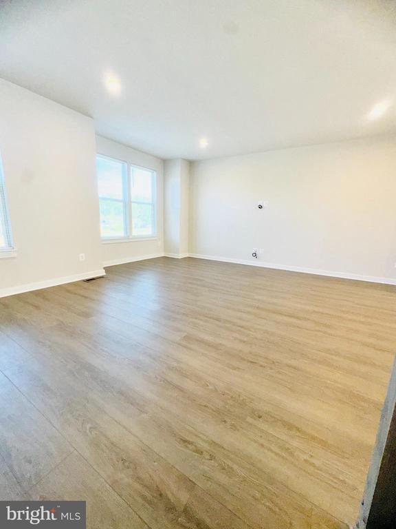 Building Photo - 1165 Herndon Pkwy