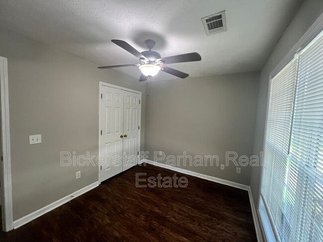 Building Photo - 546 Wilder Dr