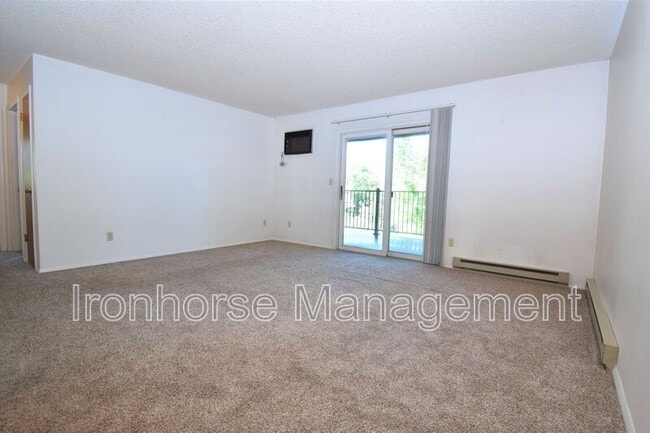 Building Photo - 809 W Villard St