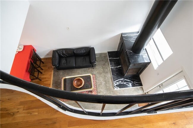 Building Photo - 19 Finch Trail NE