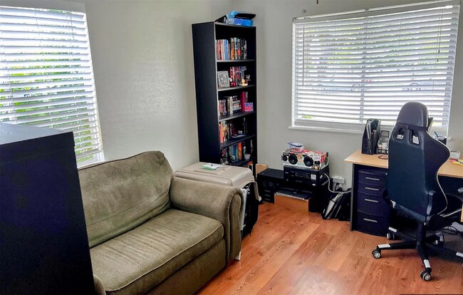Building Photo - Beautiful 4 beds 2 baths in Austin!