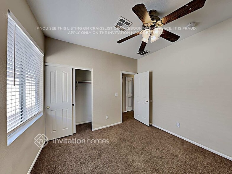 Building Photo - 948 Country Skies Ave