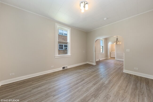 Building Photo - 1127 Hannah Ave