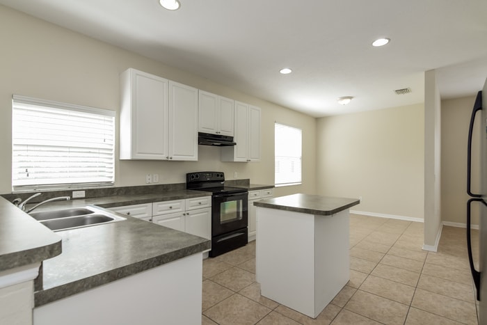 Building Photo - 5921 Cape Loop