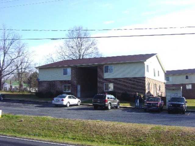 Building Photo - Maple Ridge  Apartments