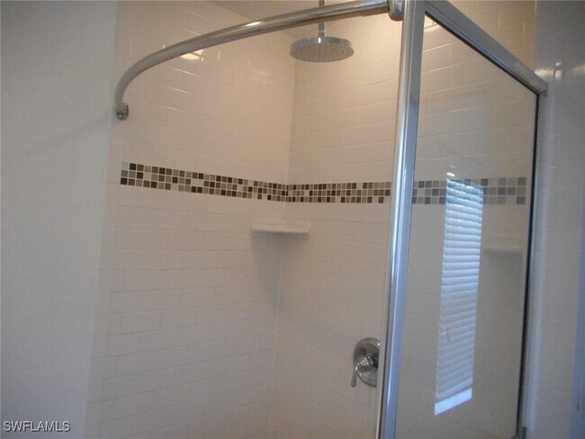 Building Photo - 2254 Chandler Ave