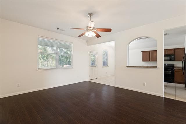 Building Photo - 1800 Black Willow Trail