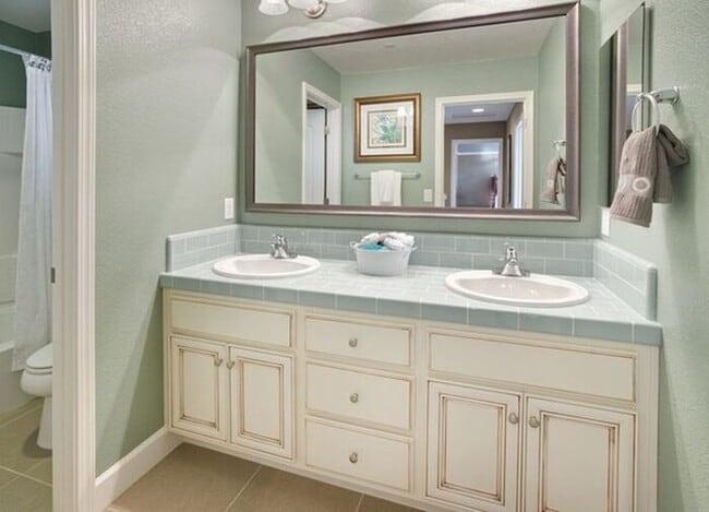 Building Photo - Beautiful Home in Lincoln! - 27 E Street