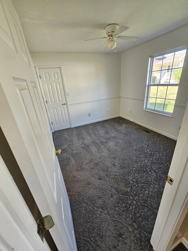 Building Photo - 4426 High School Rd