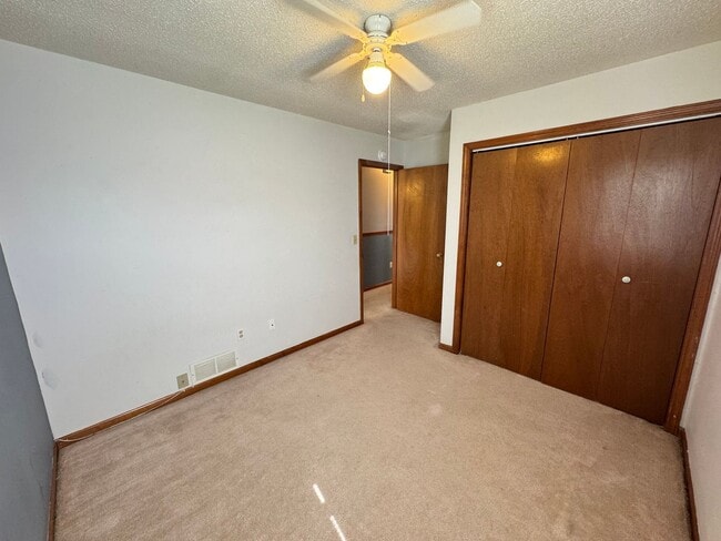 Building Photo - Comfortable Living