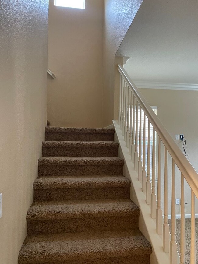 Building Photo - Beautiful 3 Bedroom Home in South Manteca – Prime Location!