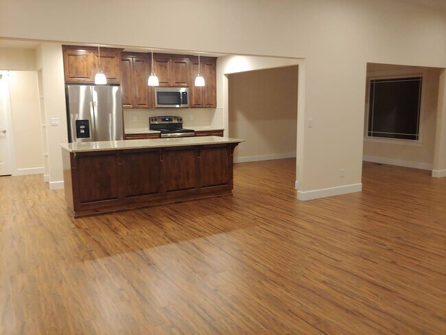 Building Photo - Custom built 3 bedroom, 2.5 bath home with...