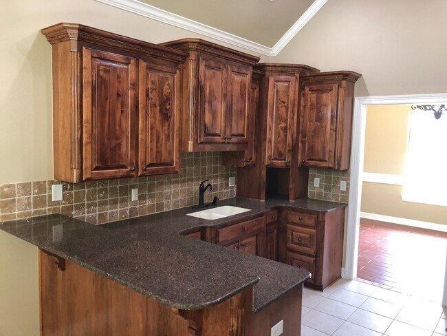 Building Photo - 472 Grand Oaks Dr
