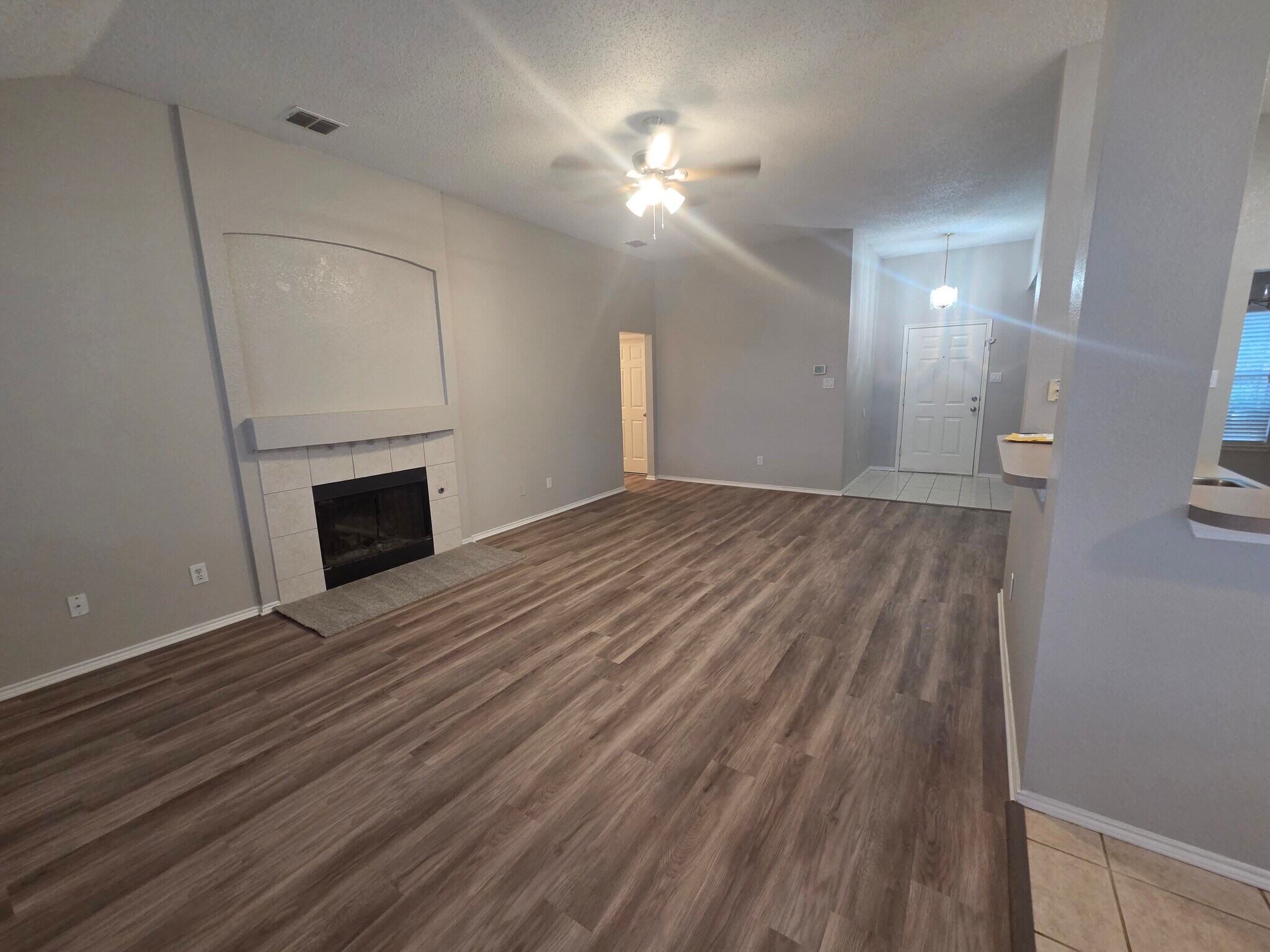 Building Photo - 3304 Sparta Dr