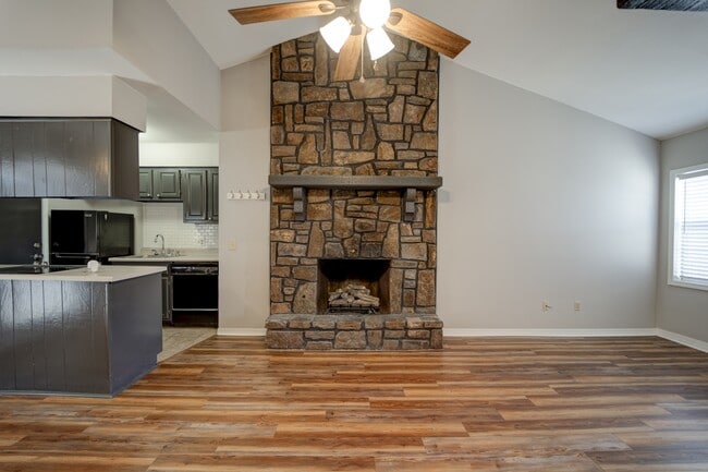 Building Photo - 13811 Turnberry Ln