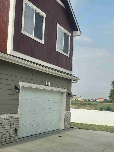 Building Photo - 323 Condor Wy